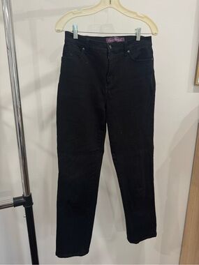 Gloria Vanderbilt Black Straight-Leg Jeans